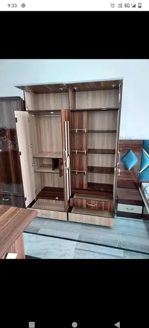 अंदर शेल्फ वाली अलमारी – अलमारी, वर्णिका फर्नीचर एंड एल्युमिनियम वर्क्स, लखनऊ