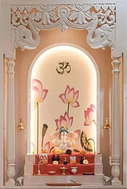 Carved white pooja mandir – Pooja Mandir by Varnika Furnitures and Aluminium Works, Lucknow